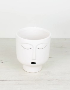 Zen en Blanco: Zara ZenPot y la Serenidad en tu Hogar