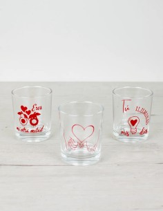 Amor en Crecimiento: Un Vasito de Romance para tus Plantas