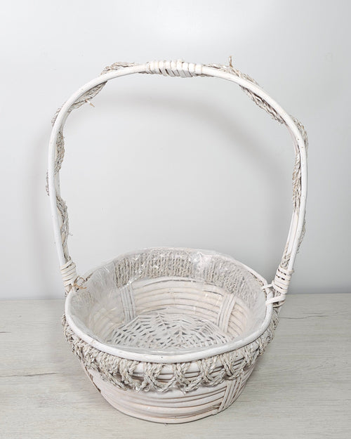Cesta asa cuerda para presentar un regalo con plantas