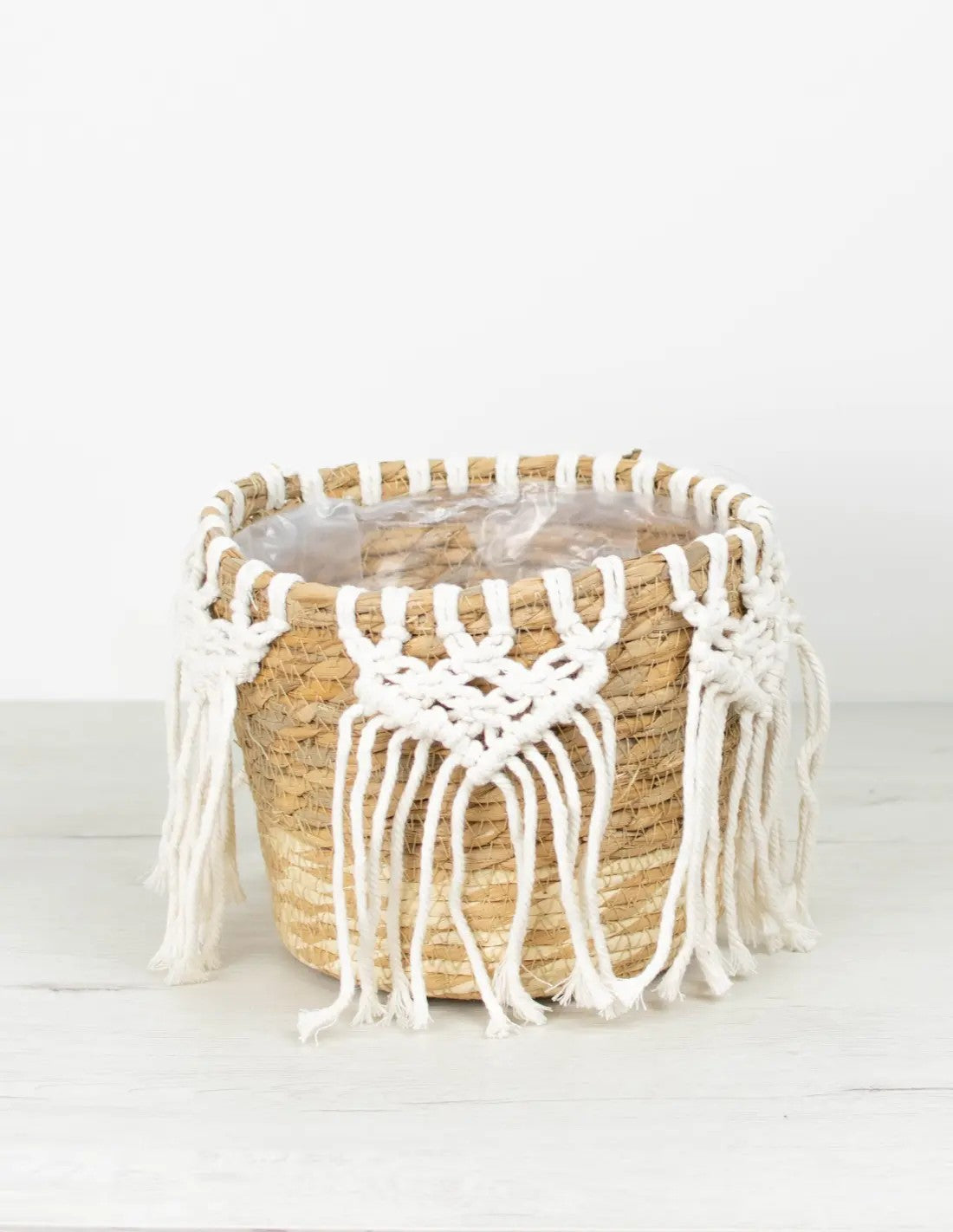 CUBREMACETAS HECHO A MANO CON MACRAMÉ - ESTILO Y ARMONÍA