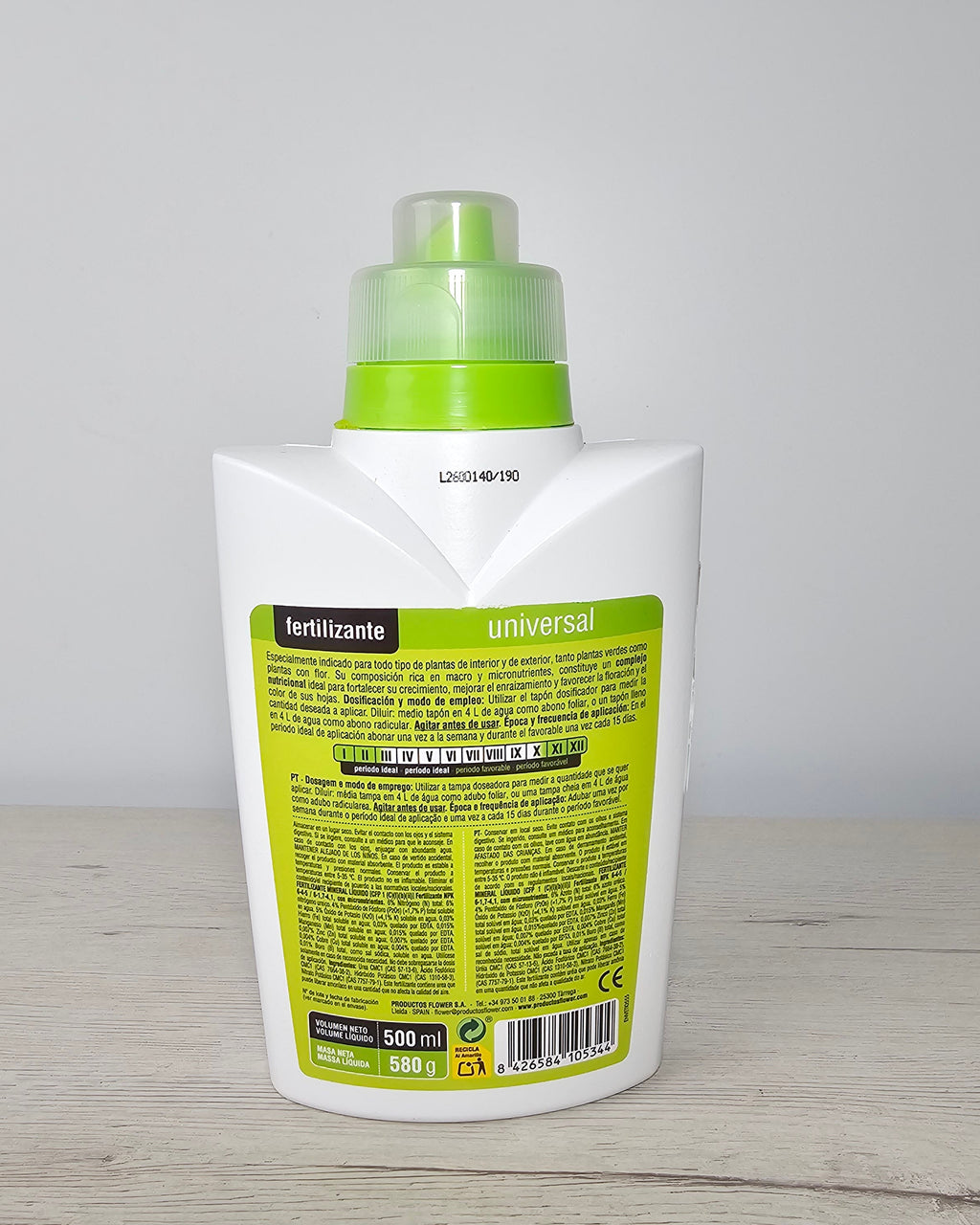 Fertilizante universal con micronutrientes para crecimiento sano y vigoroso